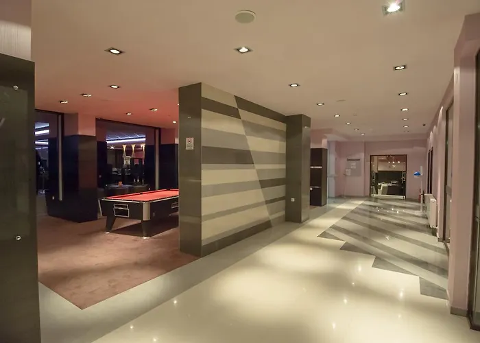 ホテル Belmont & パンポロボ