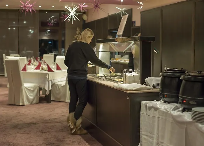 Belmont & ホテル パンポロボ