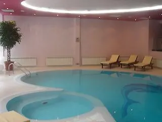 ホテル Belmont & パンポロボ